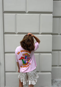 GO OUTSIDE TO LOOK INSIDE T-SHIRT POWDER PINK